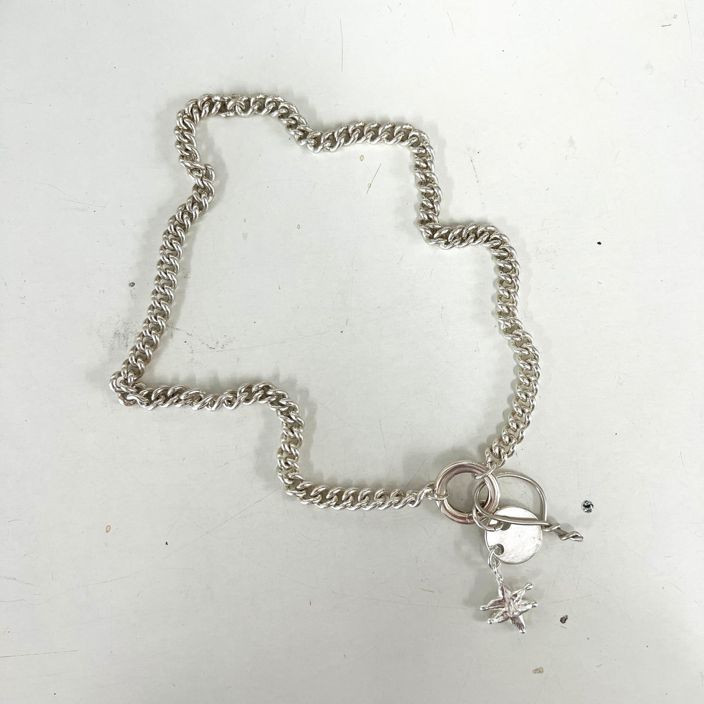 LOOP FASTENED CURB NECKLACE