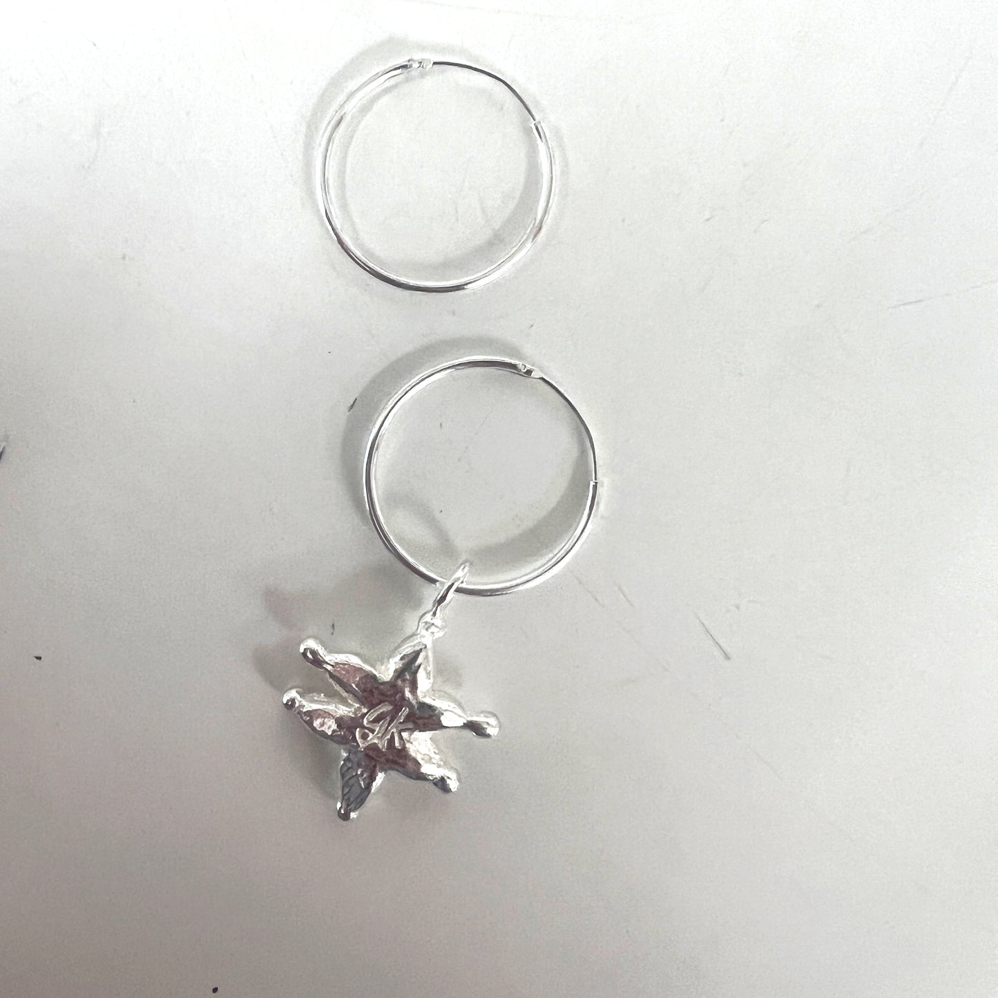 STARFISH SMALL HOOP EARRINGS