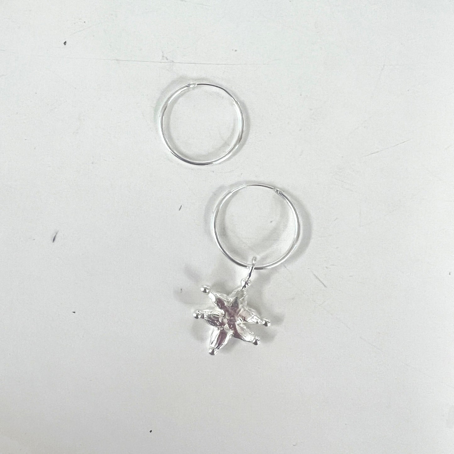 STARFISH SMALL HOOP EARRINGS