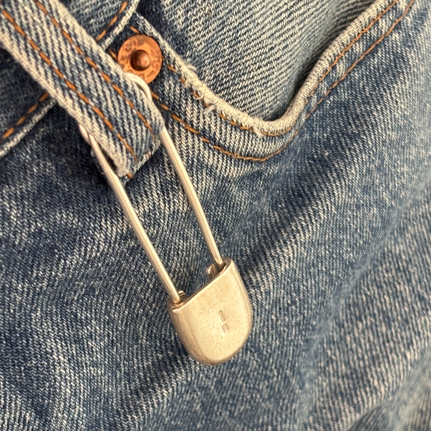 Big Pin - On It's Own