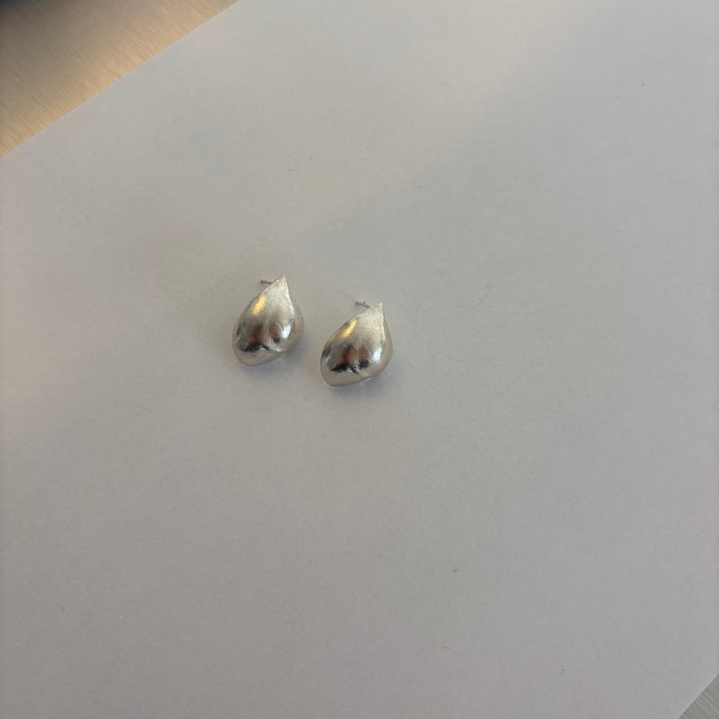 Bulge Stud Earrings